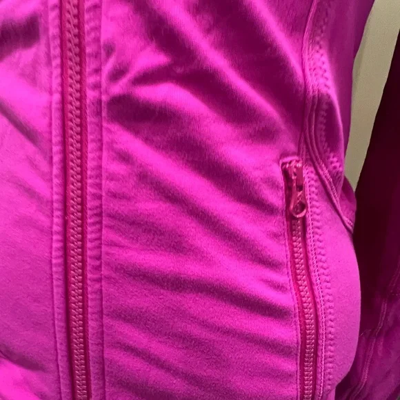 SOLD - Lululemon define jacket - Picture 3 of 5
